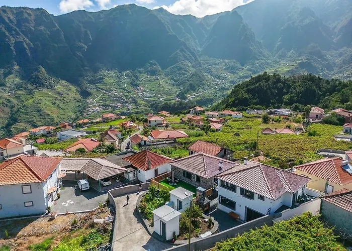 Basalt Dwelling II By Madeira Sun Travel